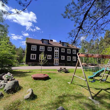 Villa Karlloesa - Bed And Breakfast Målilla Екстериор снимка